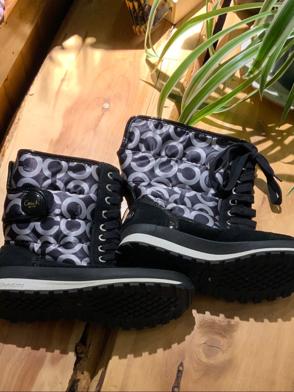 Adorable Coach Winter Boots Size 6